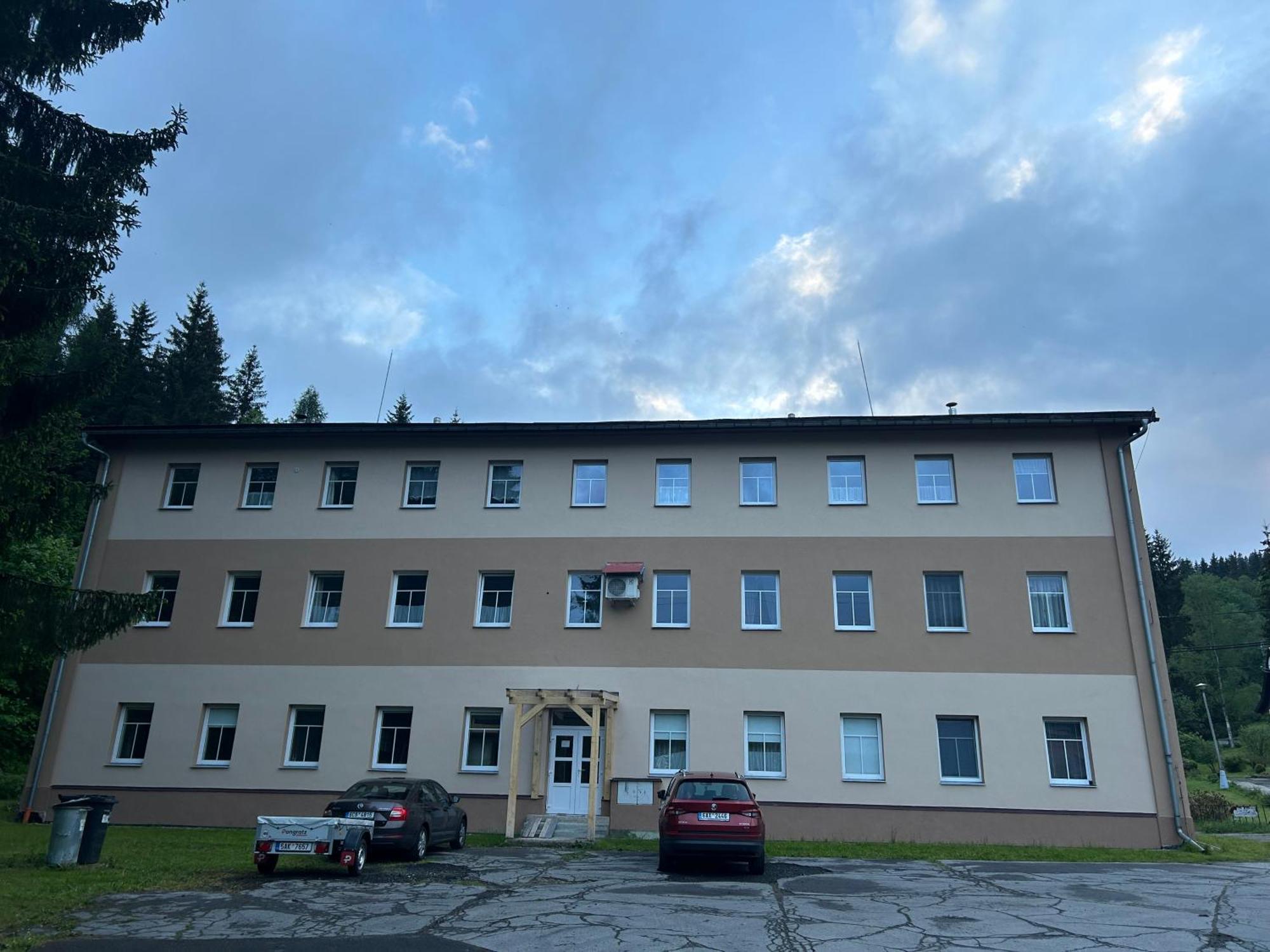 Apartment Owl Korenov Bagian luar foto